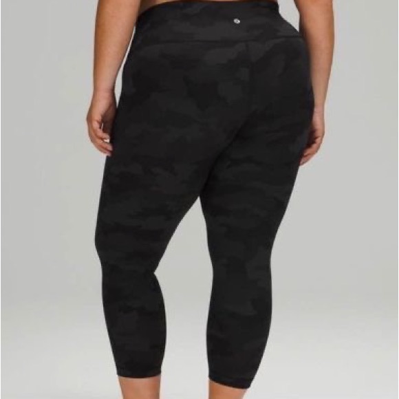 Lululemon Wunder Under High Rise Leggings 25 Inch Size 6 - Picture 3 of 5